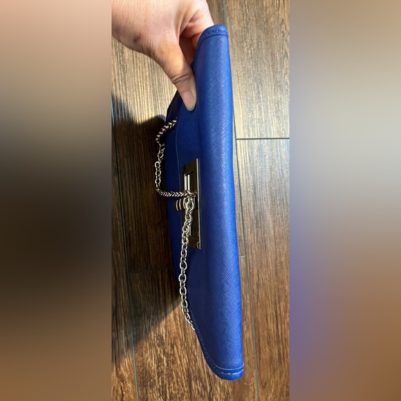 Apt 9 Royal Blue clutch/handbag.  Faux leather. Chain strap, removable. - Picture 10 of 16